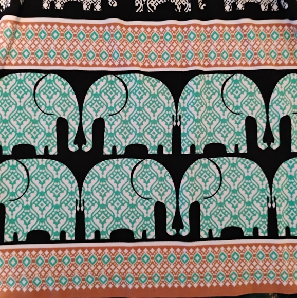 Ruby Rd Black and White Elephant Print Tunic. Boho Style. Size XL - Picture 9 of 10